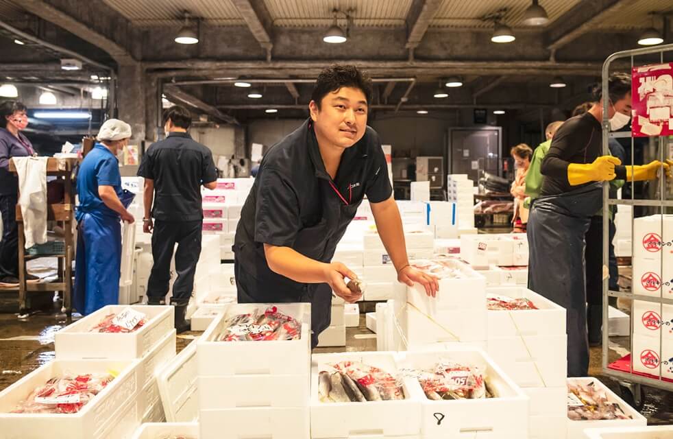 鮮魚(活魚)の競り場